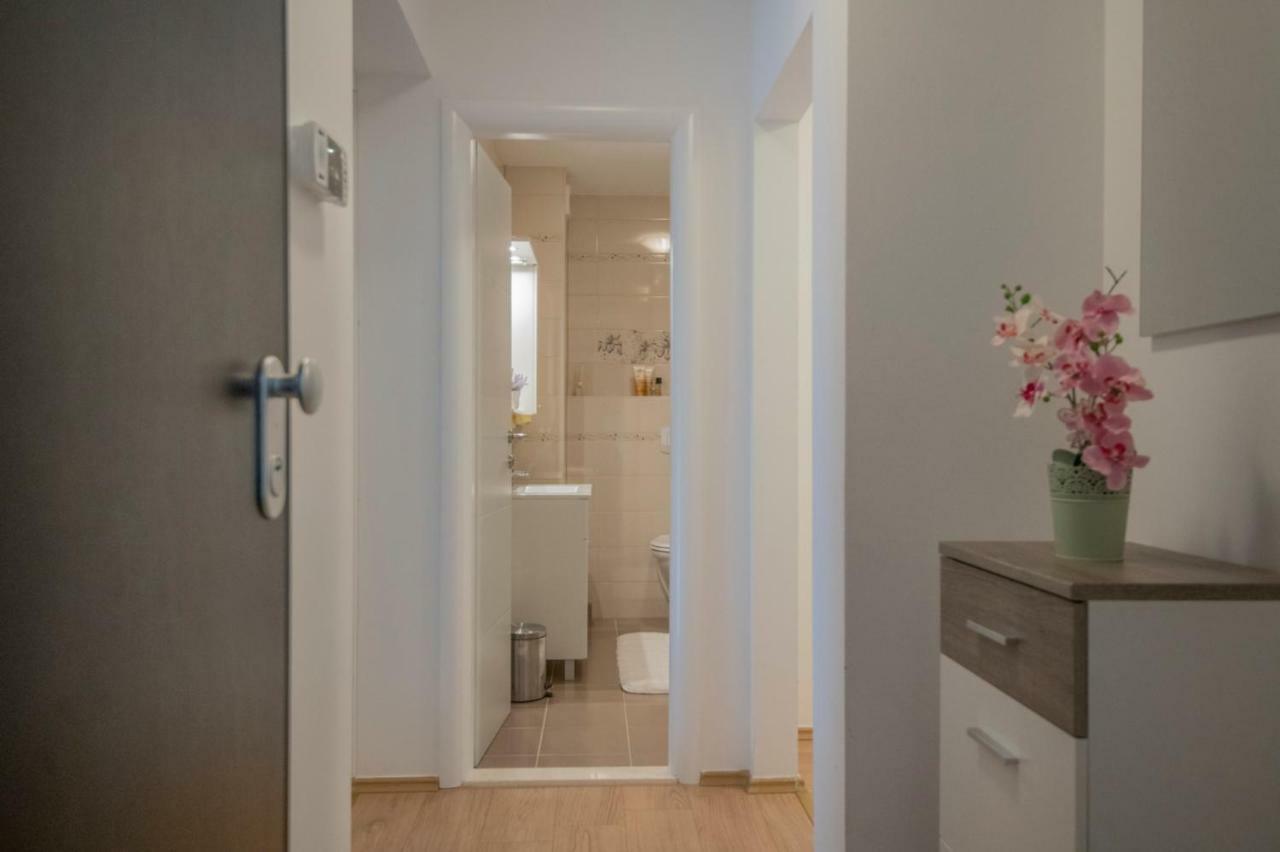 Apartment Petra Imotski Exteriör bild